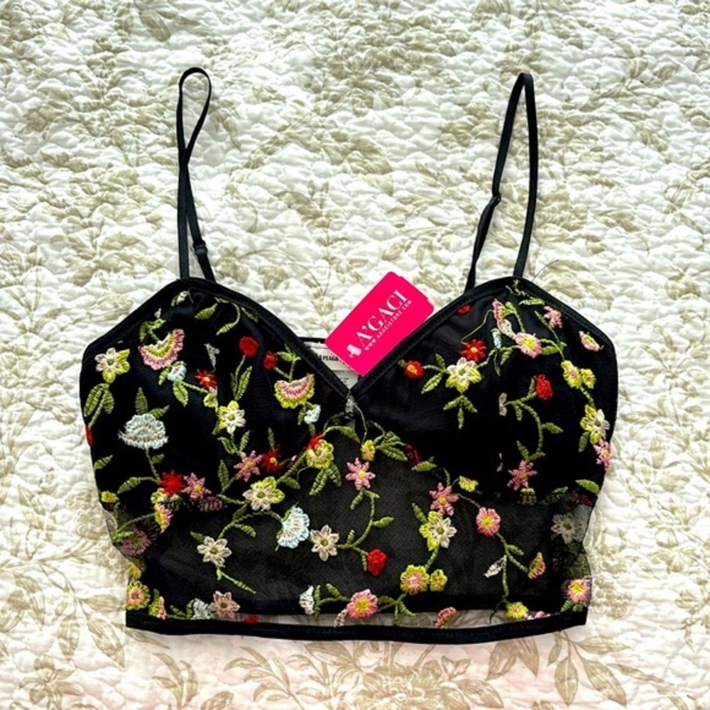 Super cute Black Flowered Crop Top